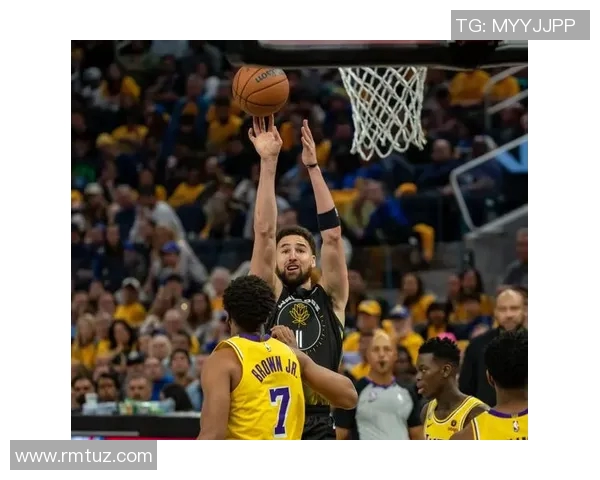 勇士横扫湖人半决赛出其不意胜利，王者归来